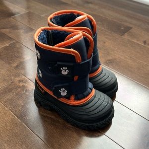 Toddler Size 6 light-up boots